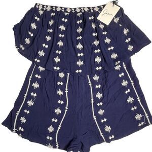 Navy Blue & White Strapless Romper Trendy Cute Boho Sz Medium NWT